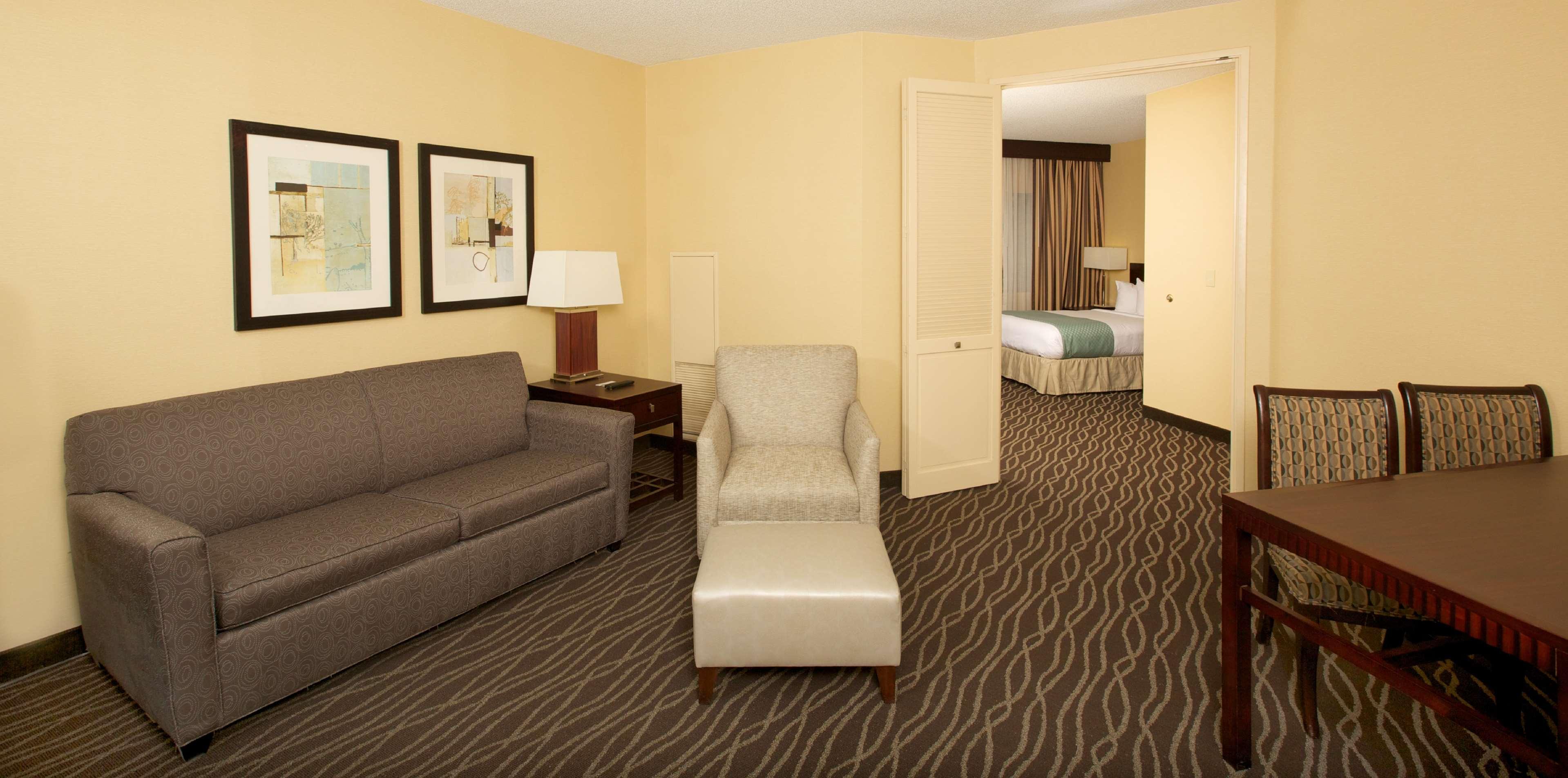 Doubletree Suites By Hilton Raleigh-Durham megye  Kültér fotó